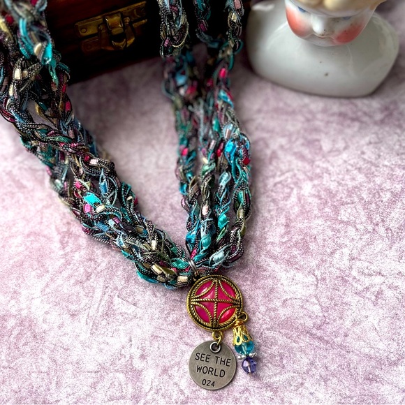 Handmade Bohemian Trellis Yarn Charm Pendant Necklace - Picture 4 of 12